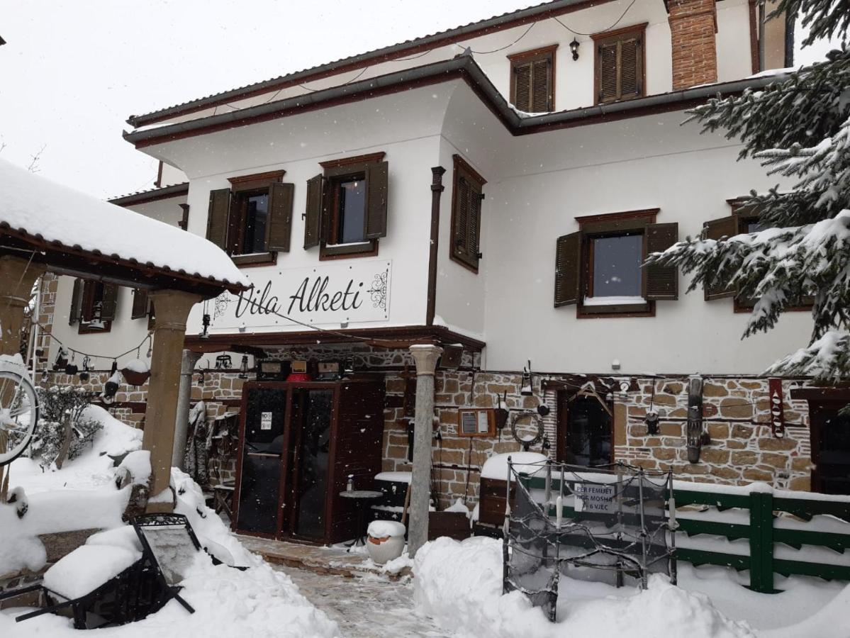 Alket * Korce